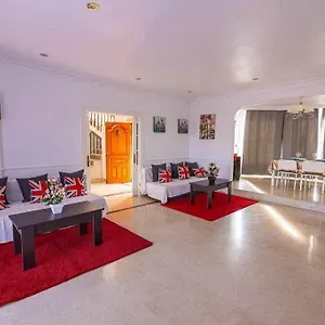 lujosa-villa-en-alhaurin-de-la-torre-7-dormitorios.es-andalucia.com/